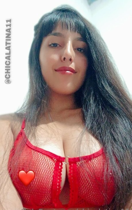 chicalatina11 model top image