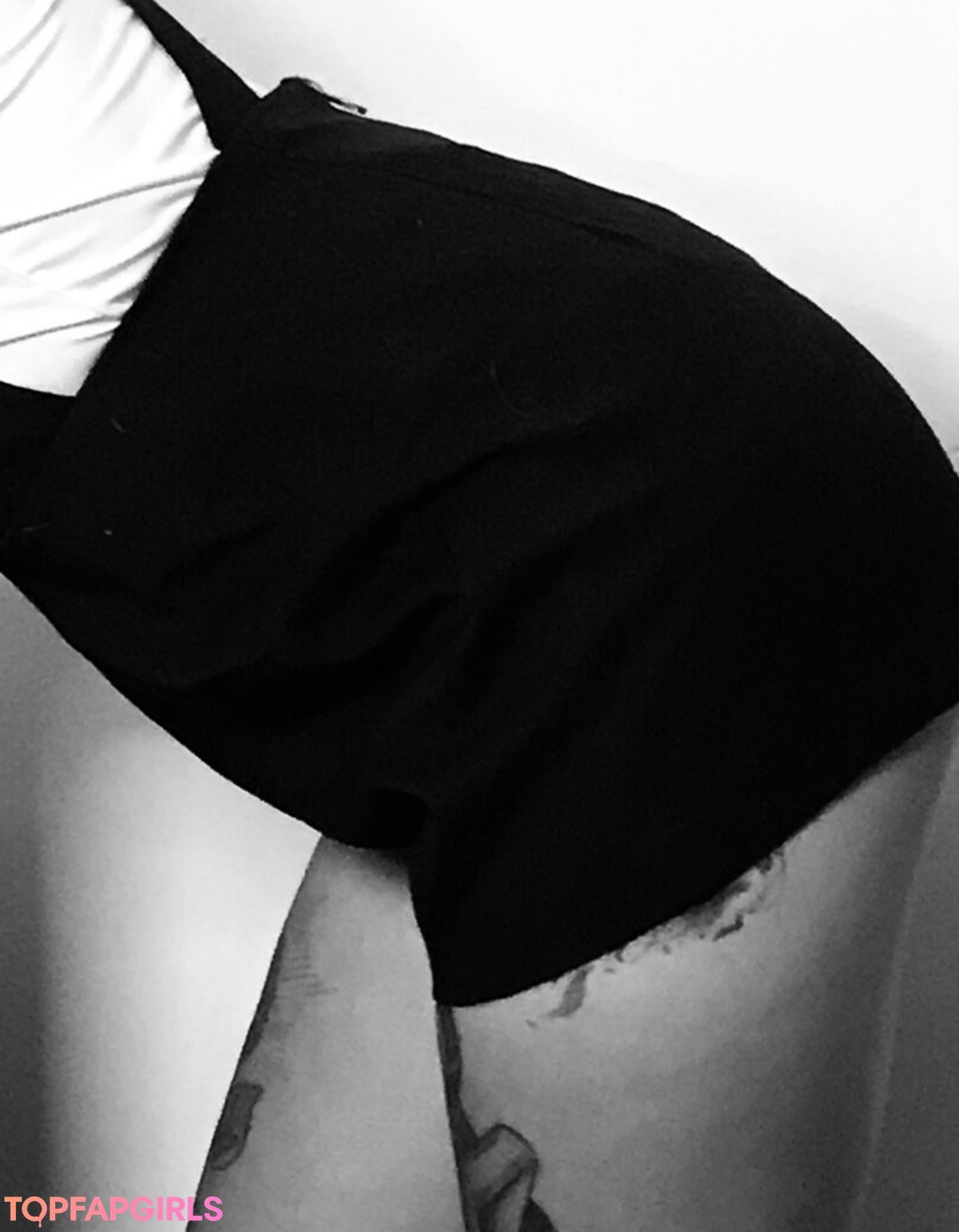 blvckchxrry model nude img