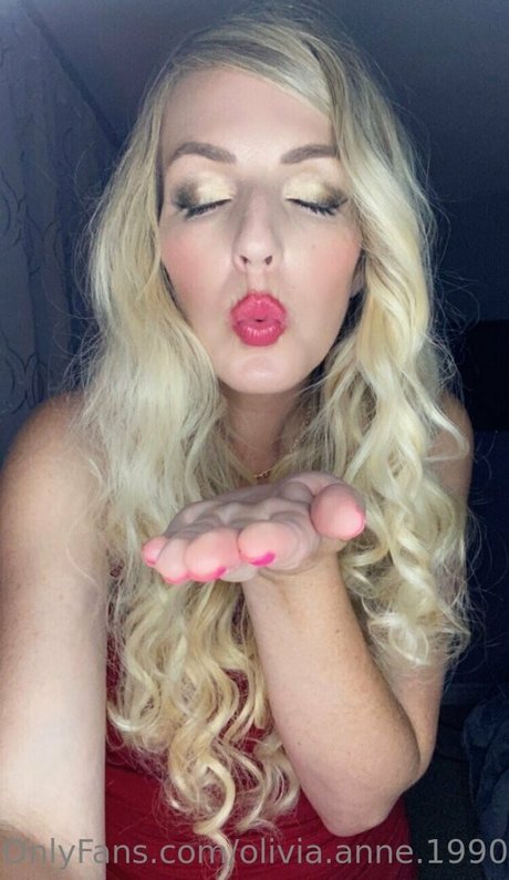 Olivia Anne 1990 exclusive actress photo