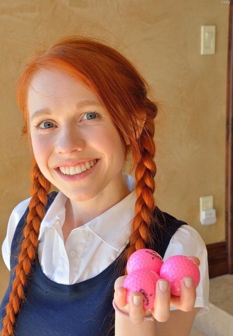 Dolly Little naked pornstar archive