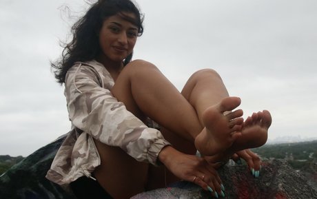 Joeys Feet Girls model nudes pictures