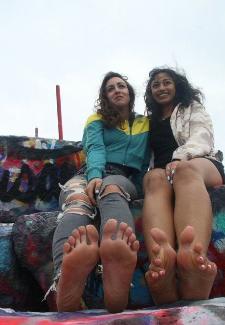 Joeys Feet Girls star sexy gallery