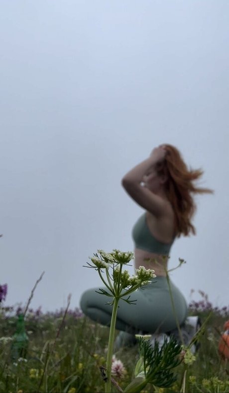 Aysennyuksel star beautiful archive