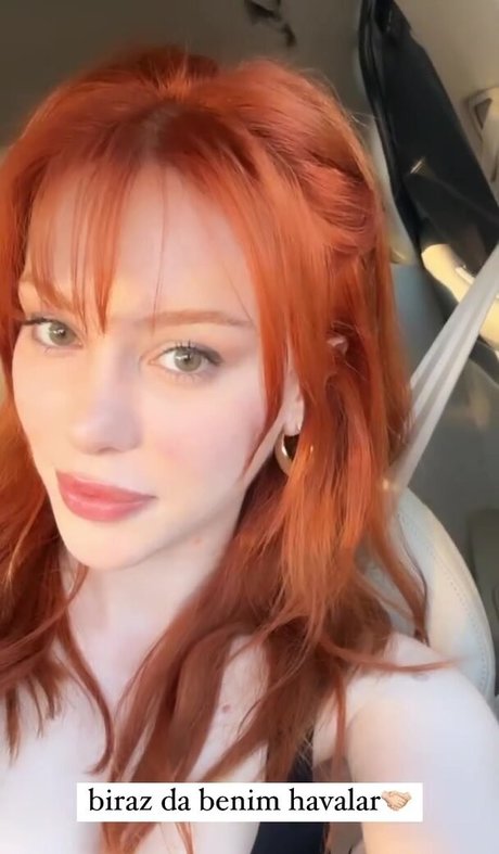 Aysennyuksel xxx actress gallery