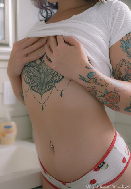 imbxbyxo star nude photo