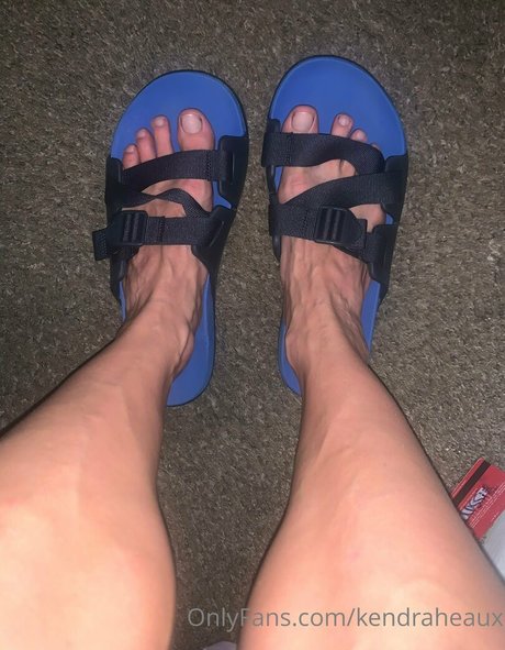 kendraheaux best model picture