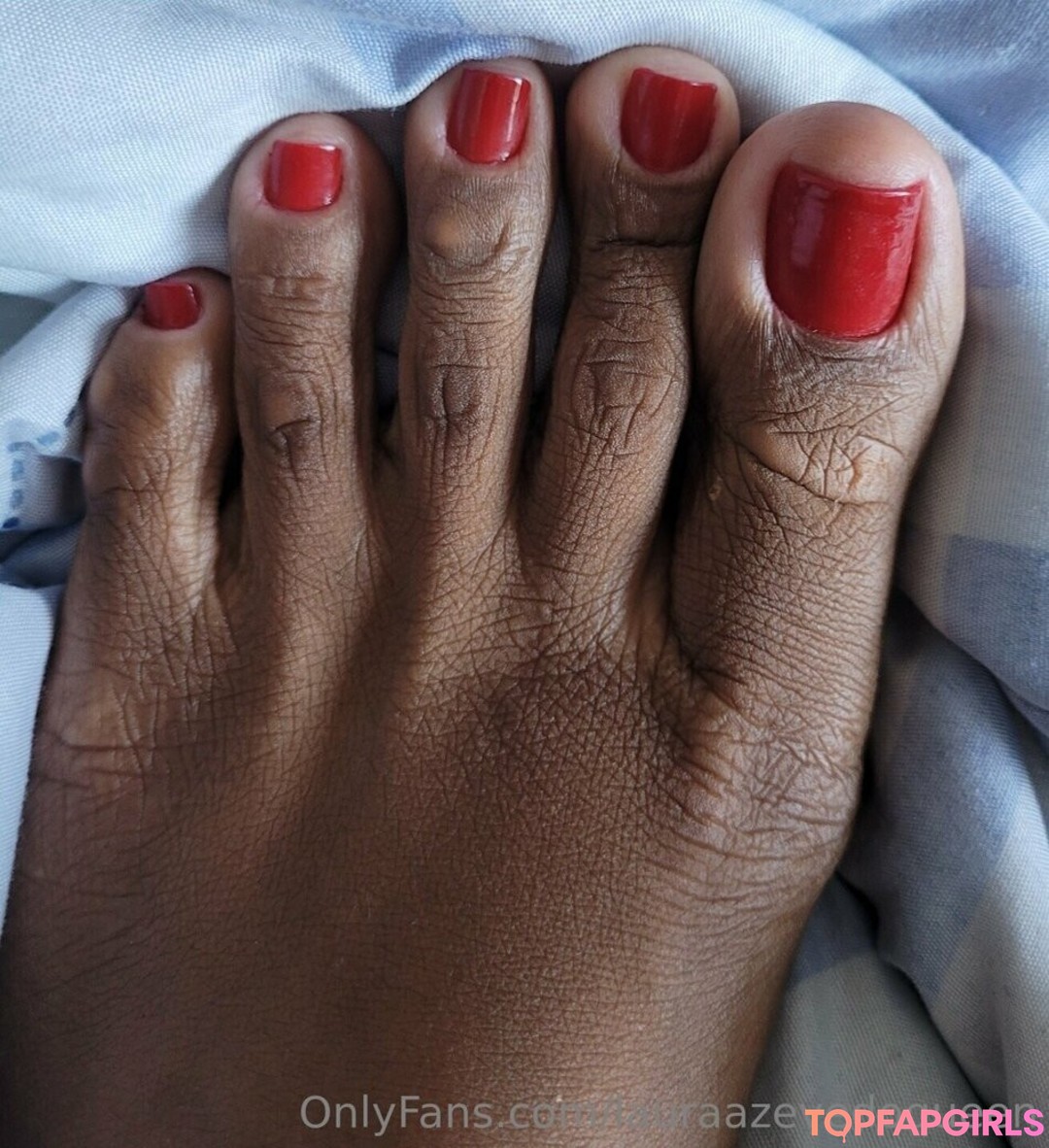 lauraazevedoqueen art star gallery