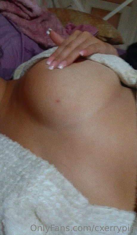 cxerrypie erotic model pic