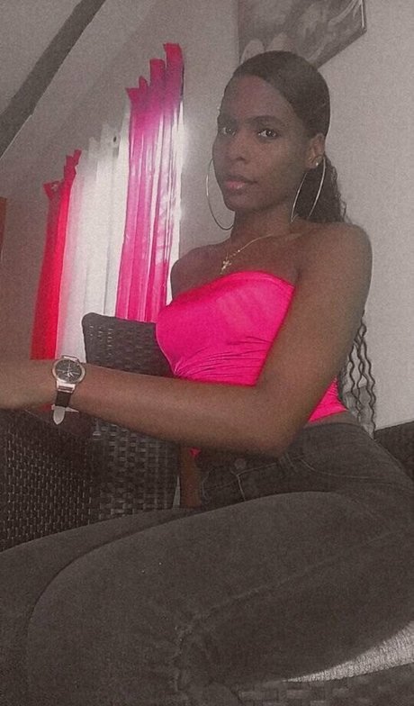 fannyskinny01 porn model picture