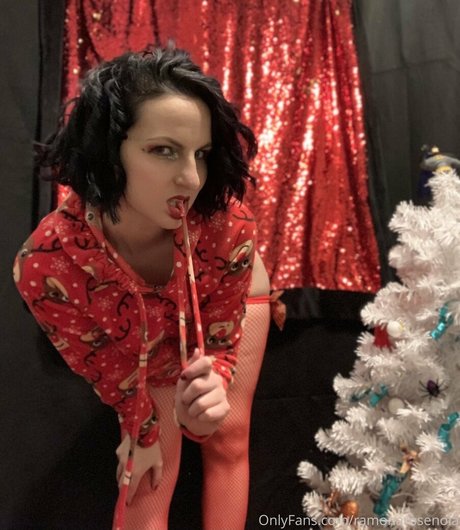 innocent onlyfans sexy picture