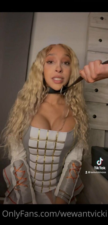 wewantvicki nude star pic