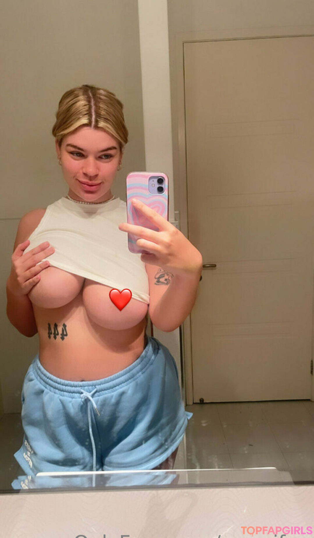 Phoebewillow porn star pic