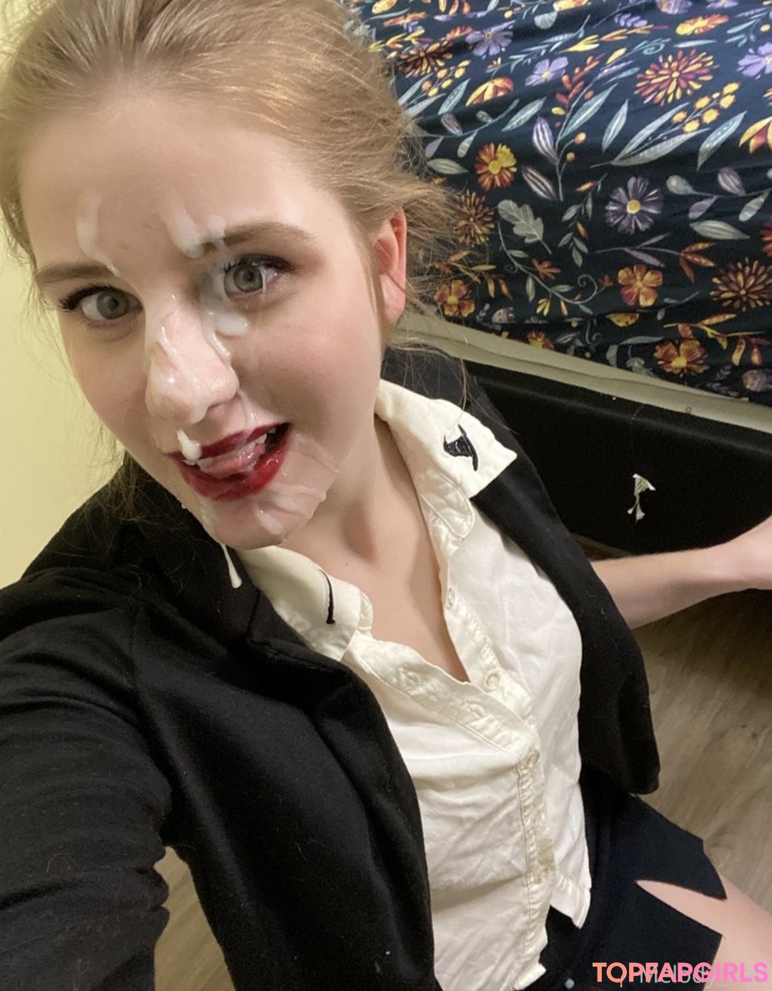 amateur blonde onlyfans erotic picture