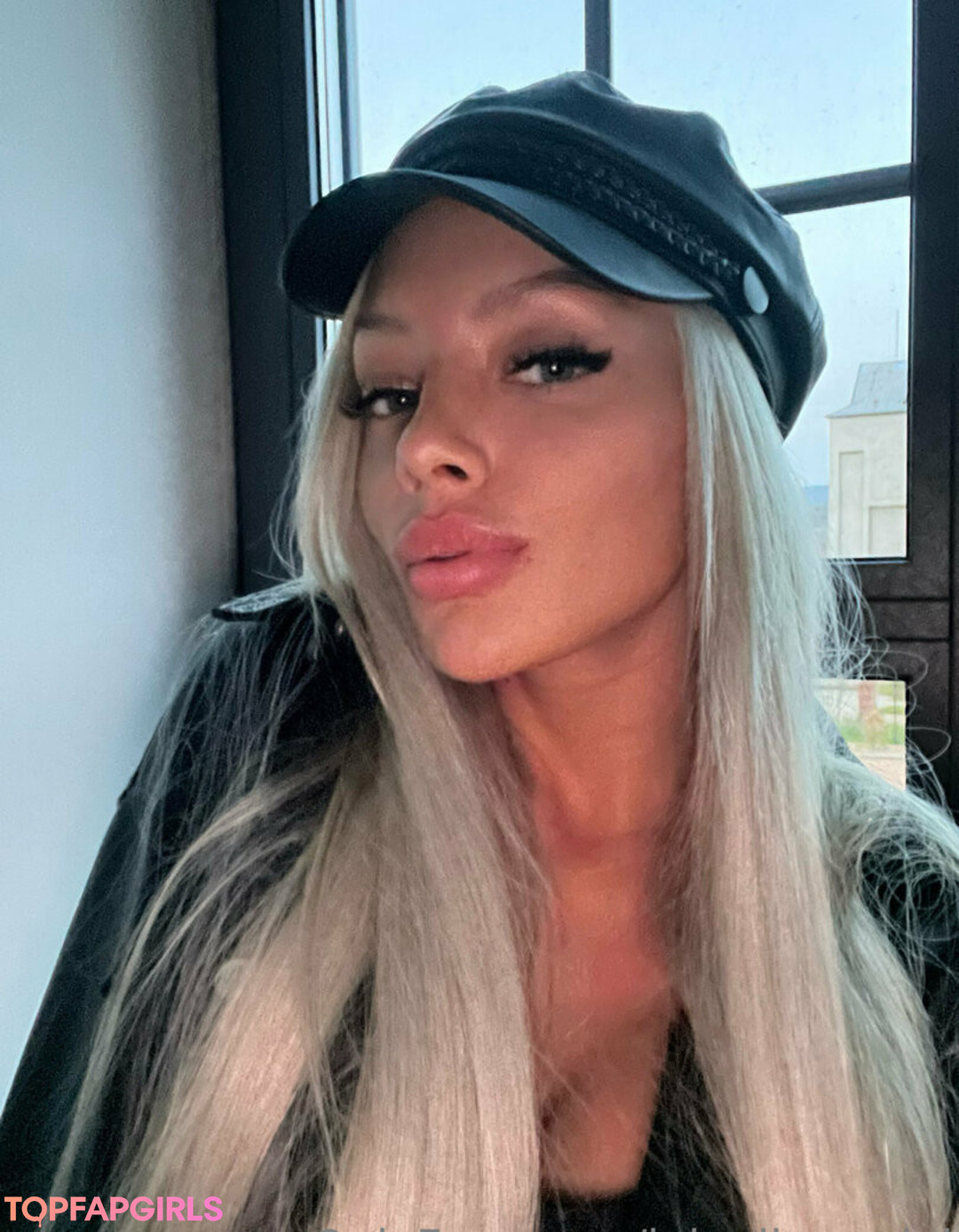 italian milf onlyfans hot naked picture