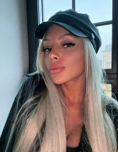 lolaellemodel pornstar xxx picture