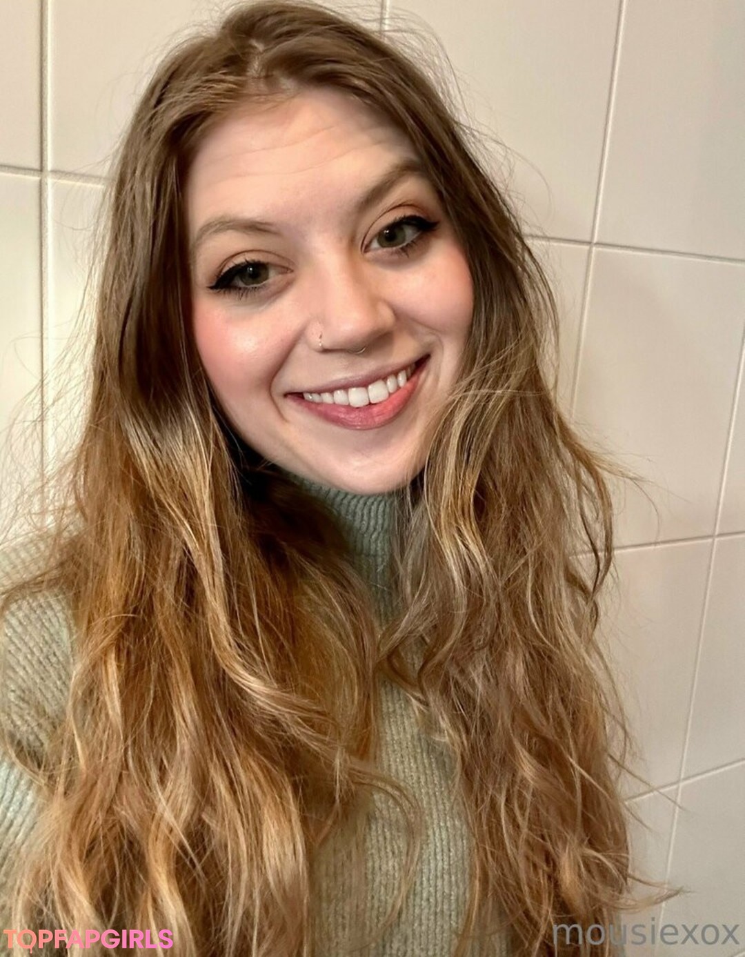 mousiexox pornstar beautiful images