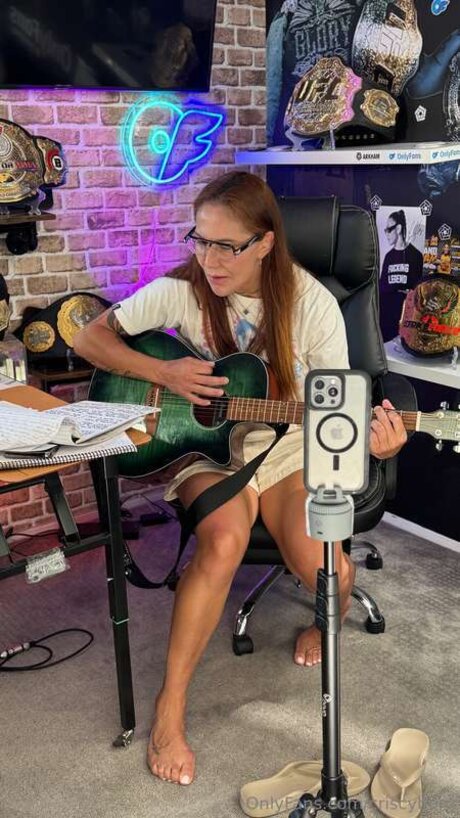 criscyborg pornstar adult image