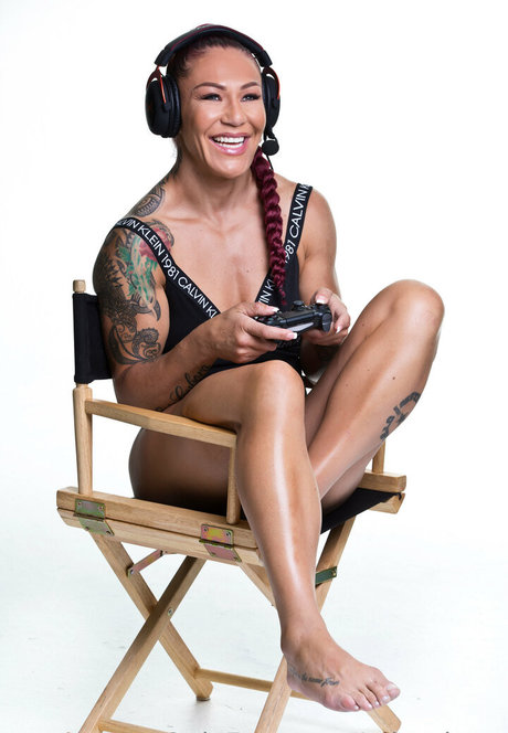 criscyborg nude pornstar archive