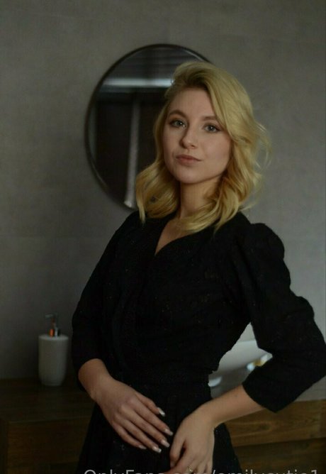 lesbian milf onlyfans beautiful naked images