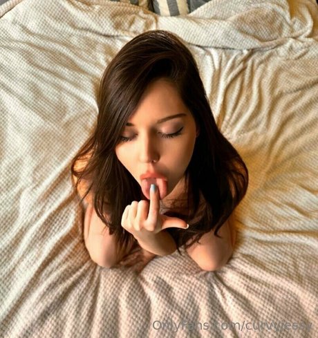 curvyjessy perfect model photo