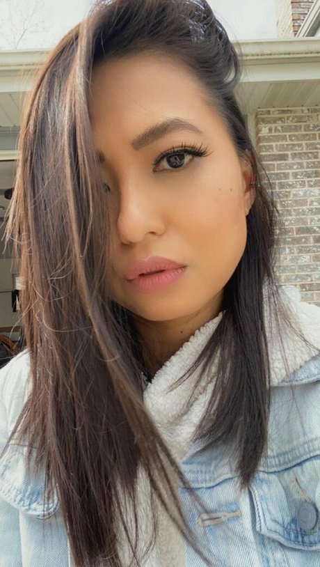 Randomsuburbanite Rose top model pics