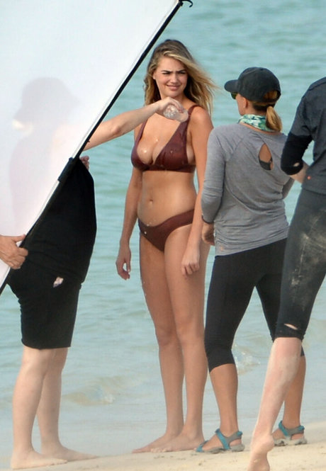 Kate Upton model naked photos