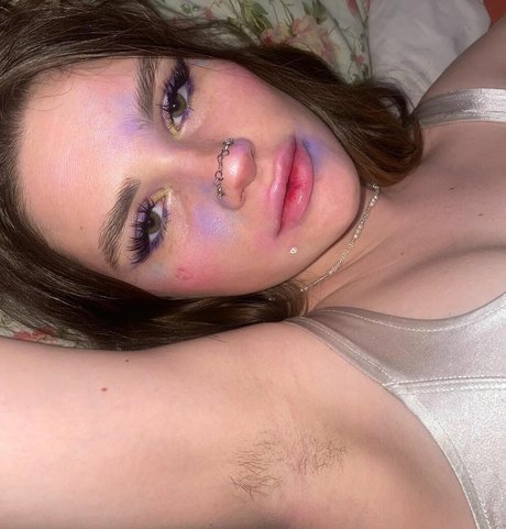 privetyalelya star erotic image