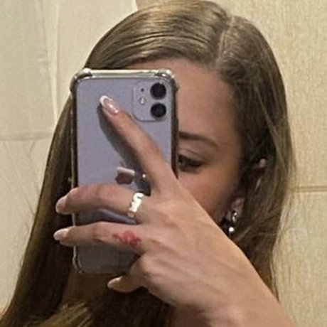 Mai Vallejos naked pornstar image