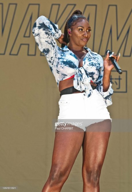 Aya Nakamura adult star pictures