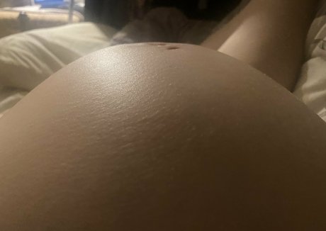 pregnantenglishrosefree star erotic image