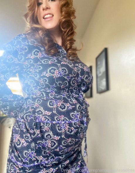 pregnantenglishrosefree free star image