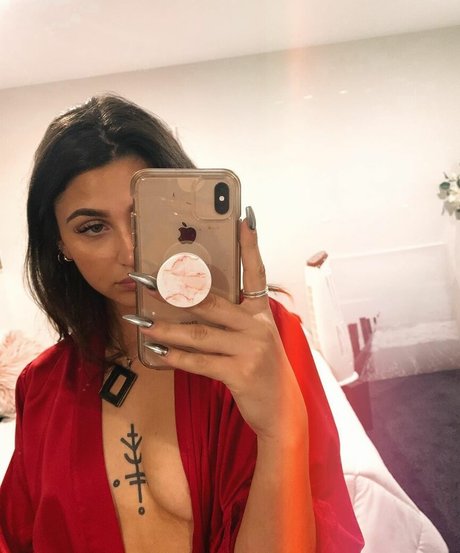 Sariana star sexy gallery