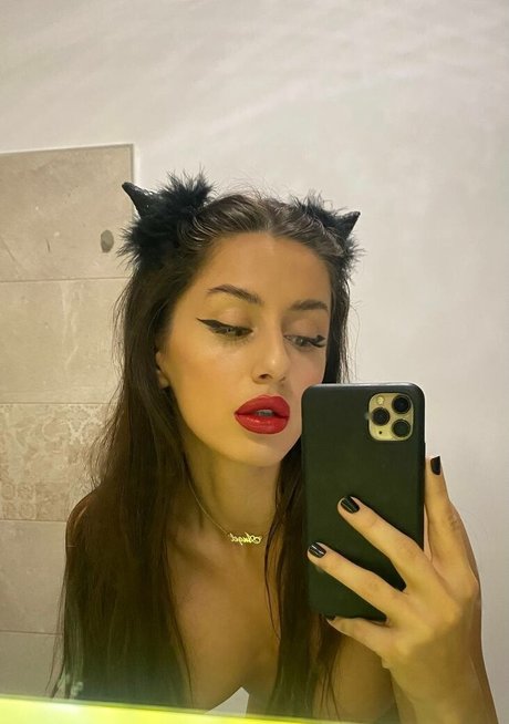 Adalline exclusive star pic