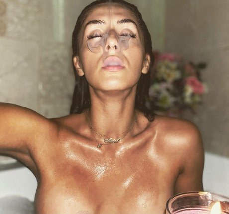 Adalline pornstar pretty image