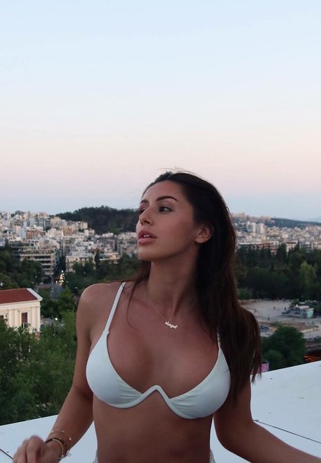 Adalline model beautiful picture