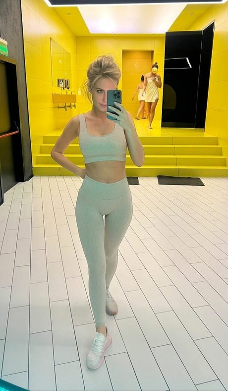 Oxana Streltsova pornographic model gallery