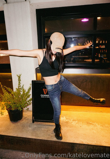 gay kissing onlyfans beautiful img