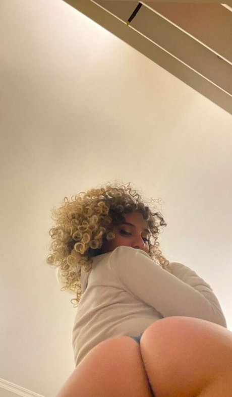 bisou cs pornstar adult image