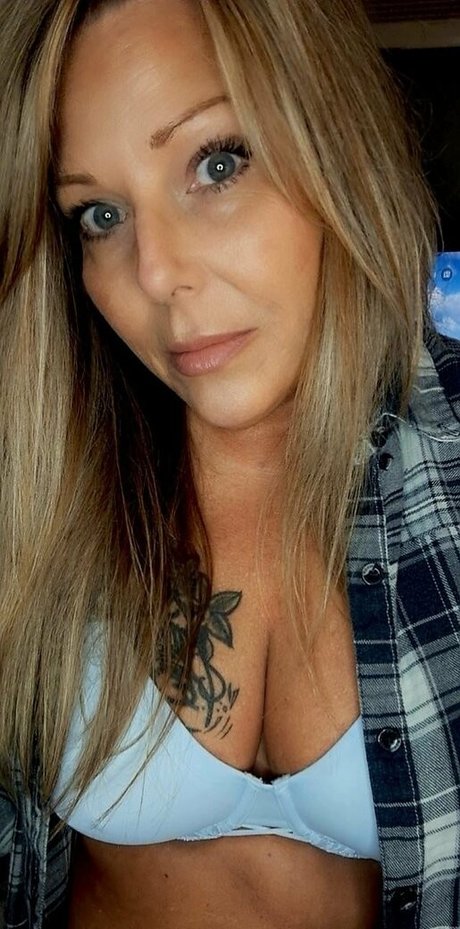 tennesseegirl72 model naked picture