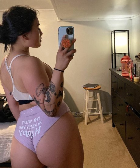 lindaafreckles model sexy img