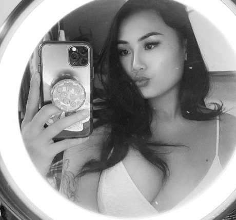 lindaafreckles pornstar art photo