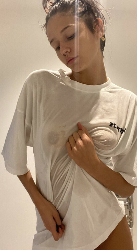 lips onlyfans exclusive pics