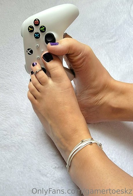 GamertoesKZ actress pictures