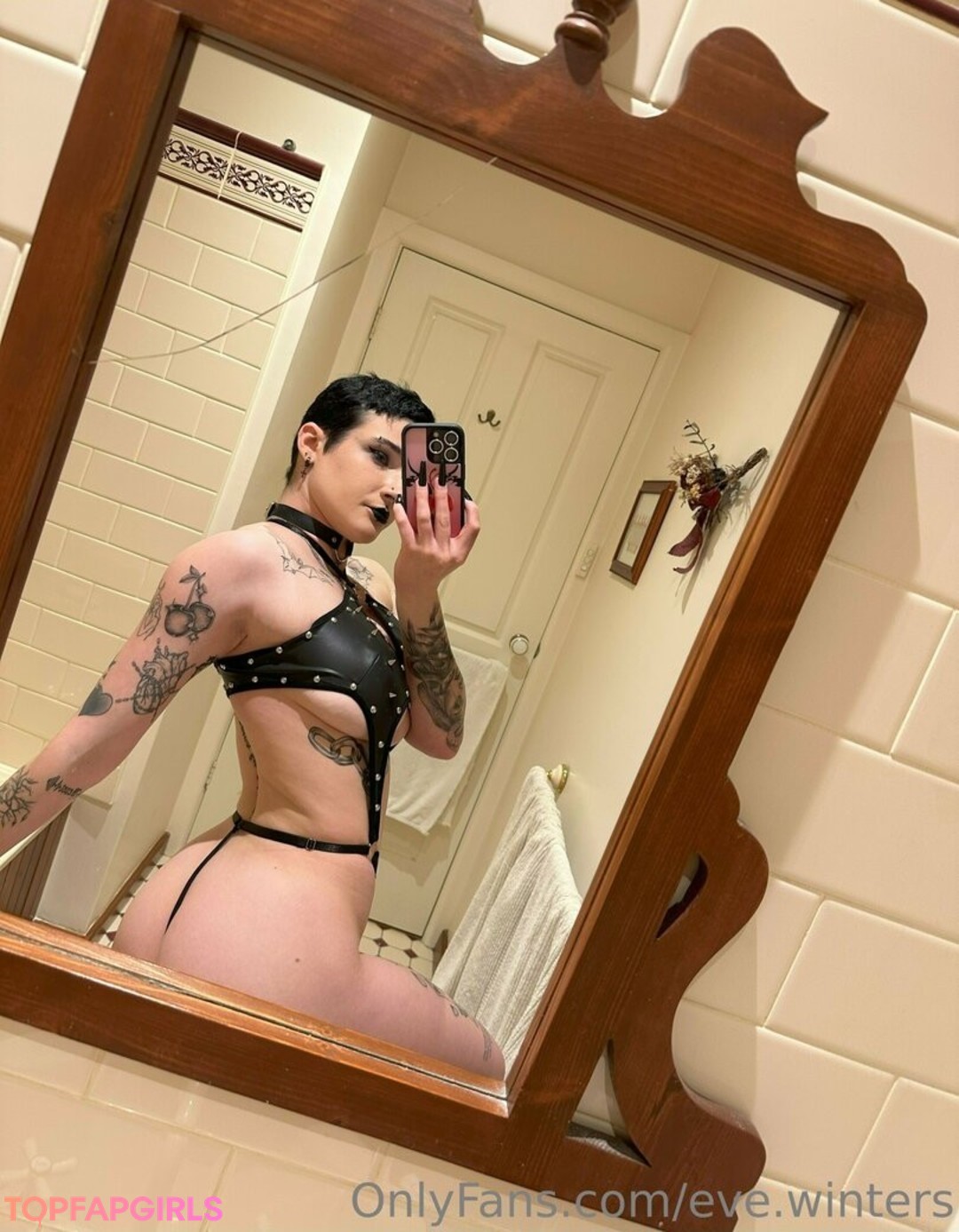 Eve winters naked model gallery
