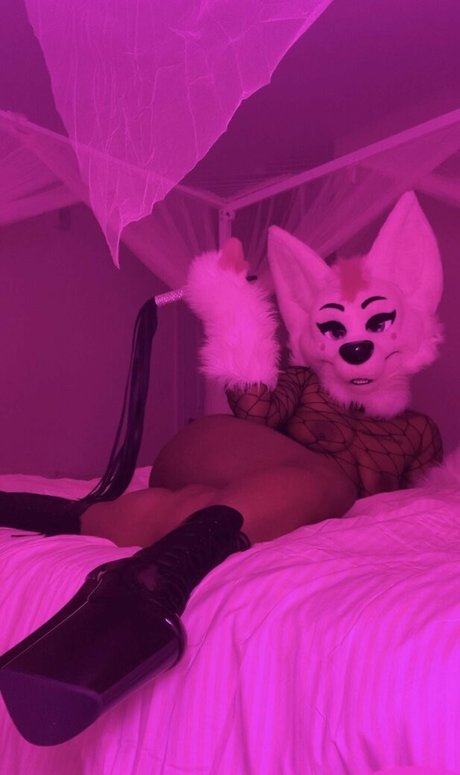 Murrsuit model sexy pictures