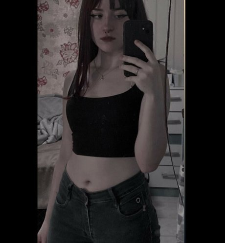 Kakaushow 2002 model sexy photos