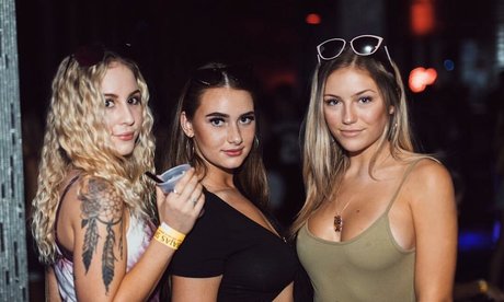 Holly Cloar exclusive actress pic