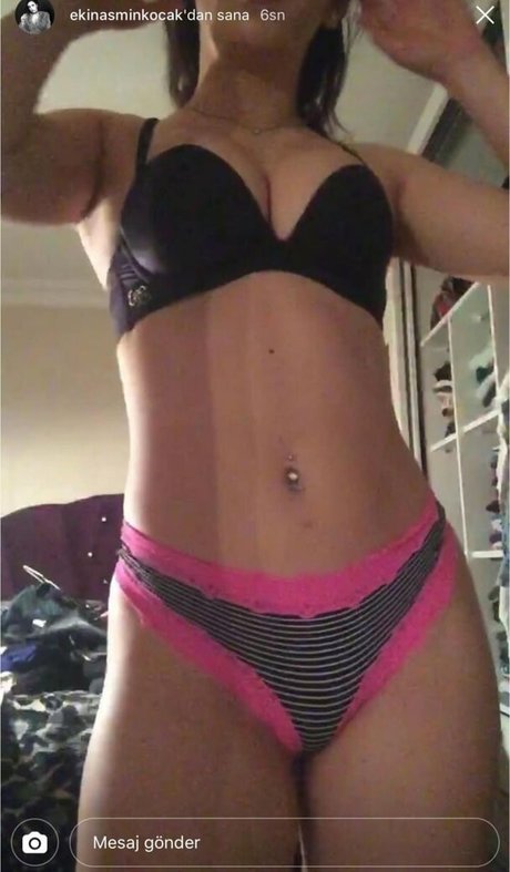 Ekin Asmin Kocak model porn picture