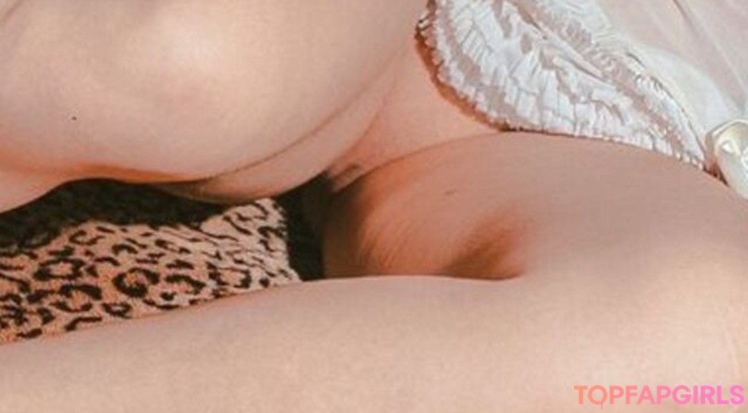 Vanessa Mesquita hot star photo