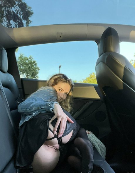 tiny onlyfans nudes photos